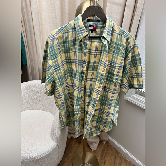 Tommy Hilfiger Men Button Down Plaid Shirt | Large - Picture 2 of 8